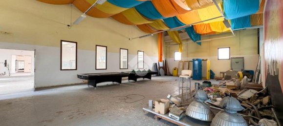 Armazém de 10 divisões em Peschiera del Garda, Italy N.º 158760 15