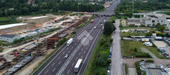 Armazém de 10 divisões em Peschiera del Garda, Italy N.º 158760 18