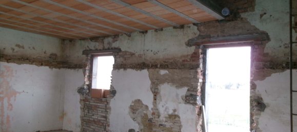 11 rooms House in Monsano, Italy No. 19723 11