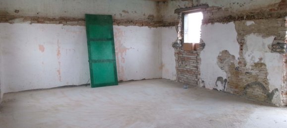 11 rooms House in Monsano, Italy No. 19723 10