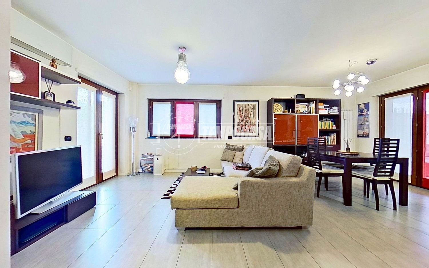 Duplex de 3 divisões em Legnano, Italy N.º 261220