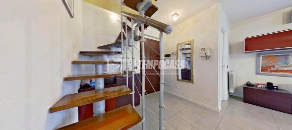 Duplex de 3 divisões em Legnano, Italy N.º 261220 17