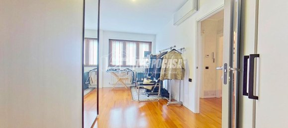 Duplex de 3 divisões em Legnano, Italy N.º 261220 27