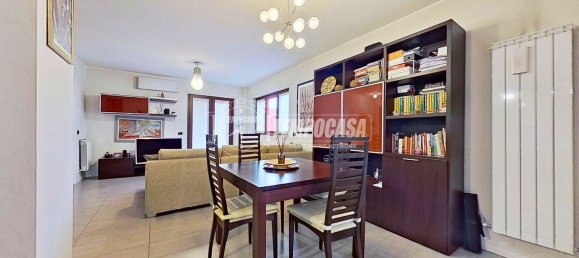 Duplex de 3 divisões em Legnano, Italy N.º 261220 7