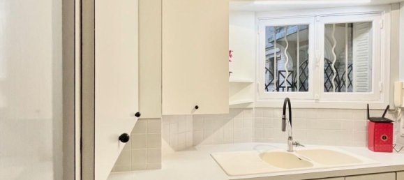 2 bedrooms Apartment in Paris, France No. 167596 6