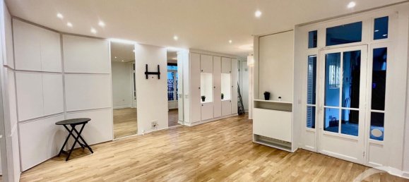 2 bedrooms Apartment in Paris, France No. 167596 9