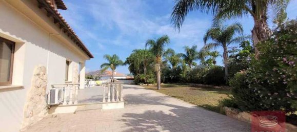 Вилла с 5 спальнями в Паралимни, Кипр № 18358 9