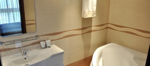 3 bedrooms Apartment in Limassol, Cyprus No. 24967 6