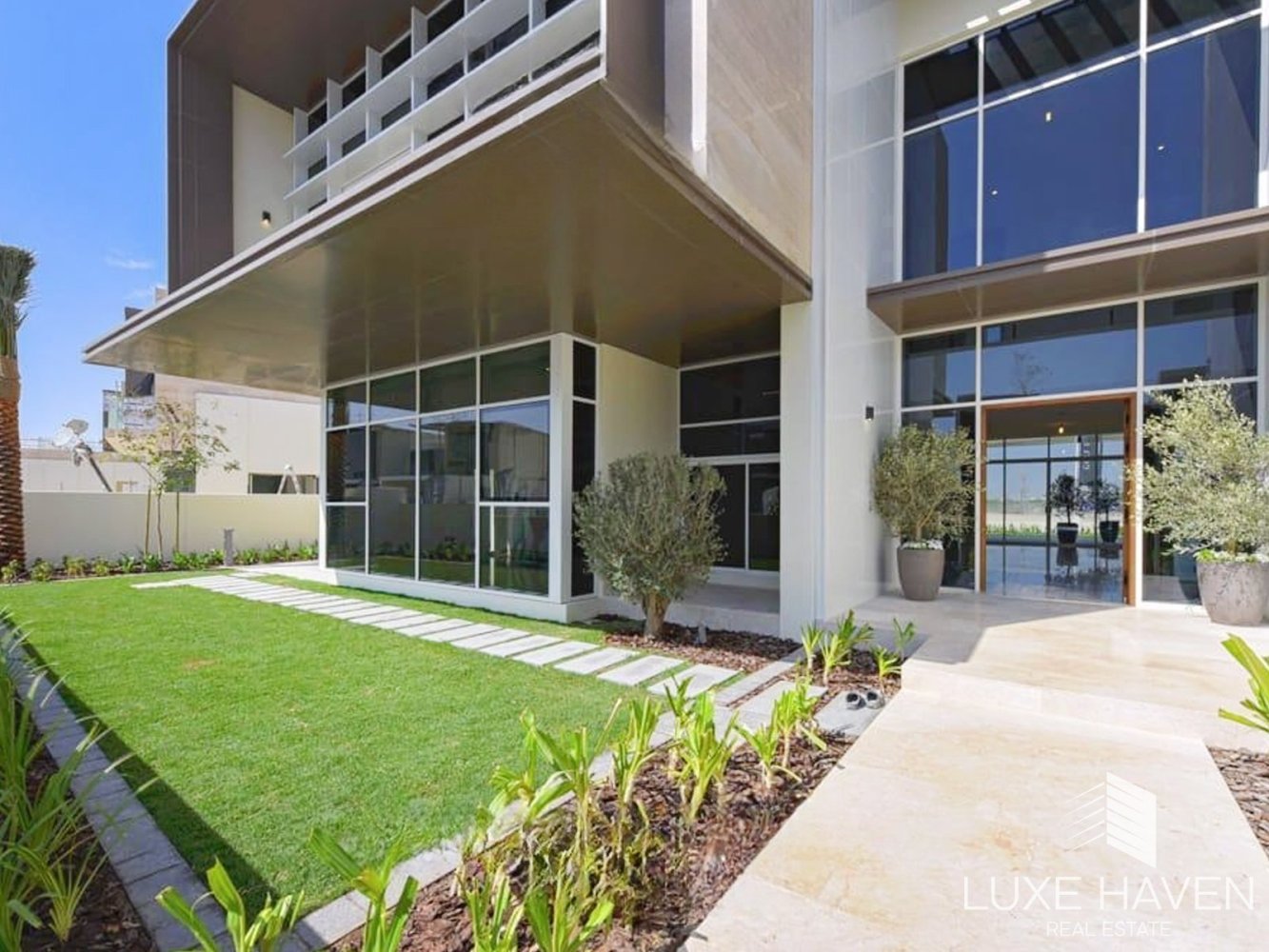 6 bedrooms Villa in Dubai Hills Estate, UAE No. 19137