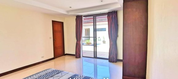 5 bedrooms Villa in Phuket, Thailand No. 27361 10