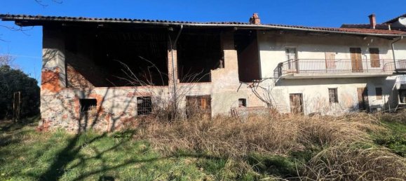 4 rooms House in Costigliole Saluzzo, Italy No. 64280 4