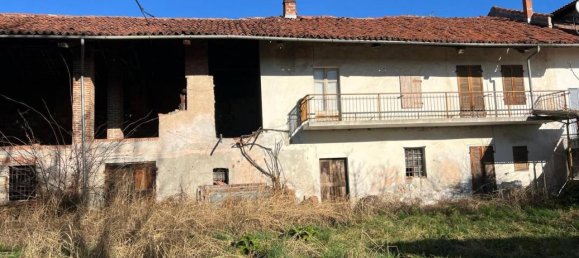 4 rooms House in Costigliole Saluzzo, Italy No. 64280 6