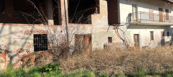 4 rooms House in Costigliole Saluzzo, Italy No. 64280 2