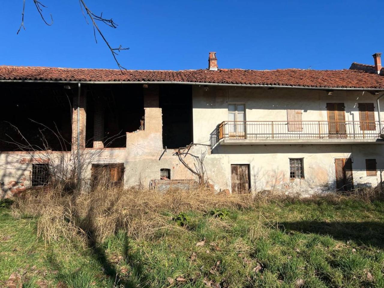 4 rooms House in Costigliole Saluzzo, Italy No. 64280