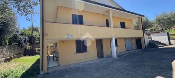 4 bedrooms Villa in Rende, Italy No. 324504 2