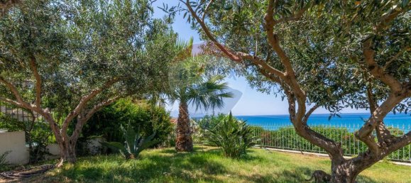 5 bedrooms Villa in Alcamo, Italy No. 328478 6