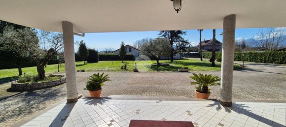 3 bedrooms Villa in Frosinone, Italy No. 73143 4