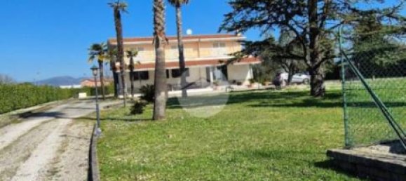 3 bedrooms Villa in Frosinone, Italy No. 73143 7