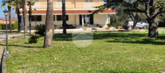 3 bedrooms Villa in Frosinone, Italy No. 73143 9