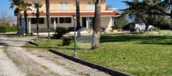 3 bedrooms Villa in Frosinone, Italy No. 73143 10