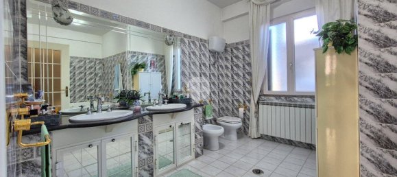 3 bedrooms Villa in Frosinone, Italy No. 73143 26