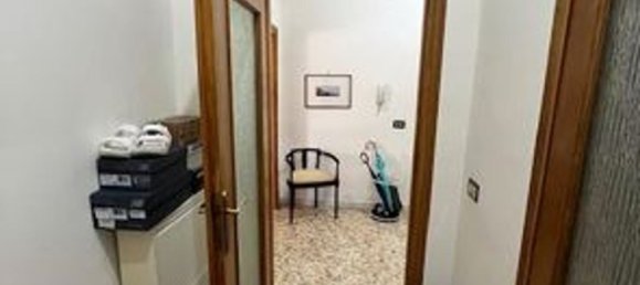 4 Schlafzimmer Wohnung in Naples, Italy, Nr. 347462 8