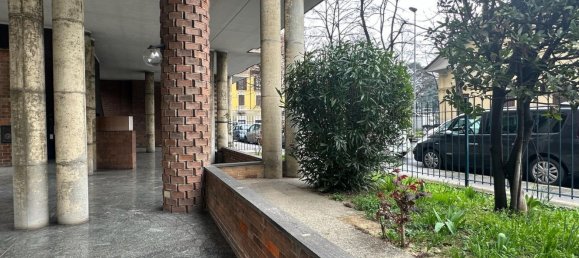 2 rooms Apartment in Turin, Italy No. 8715 36