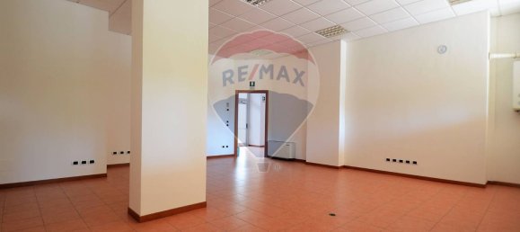 Oficina de 3 habitaciónes en Padua, Italy No. 56715 13