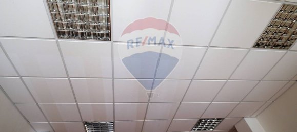 Oficina de 3 habitaciónes en Padua, Italy No. 56715 9