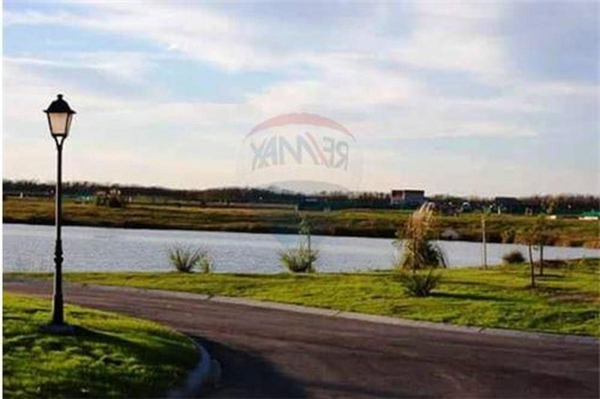 Grundstück in Escobar, Argentina, Nr. 112289