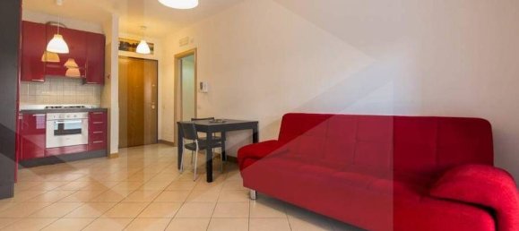 2 rooms Apartment in Rome, Italy No. 26563 4