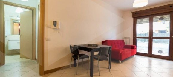 2 rooms Apartment in Rome, Italy No. 26563 6