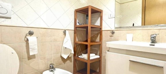 2 rooms Apartment in Rome, Italy No. 26563 26