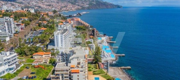 77m² Commercial property in Funchal, Portugal No. 72835 4