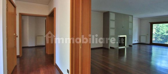 Квартира с 3 спальнями в Рим, Италия № 137808 7