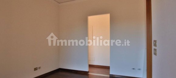 Квартира с 3 спальнями в Рим, Италия № 137808 11