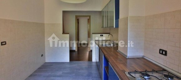 Квартира с 3 спальнями в Рим, Италия № 137808 9