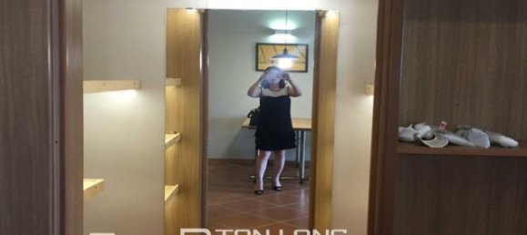 Apartamento de 3 dormitorios en Hai Ba Trung, Vietnam No. 2358 5