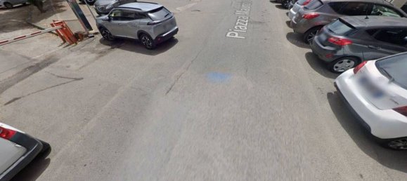 Gewerbliche Immobilie in Cosenza, Italy 104m², Nr. 260166 10