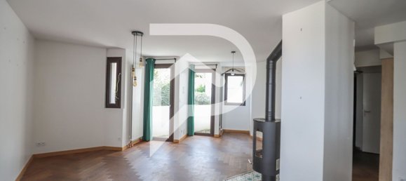 2 bedrooms Apartment in Clamart, France No. 151621 3