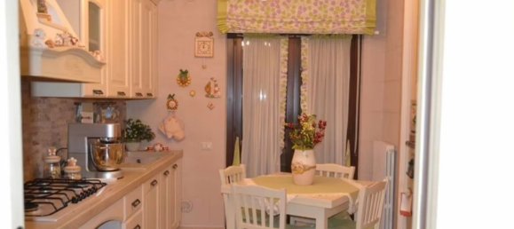 5 rooms Apartment in Vibo Valentia, Italy No. 254209 2