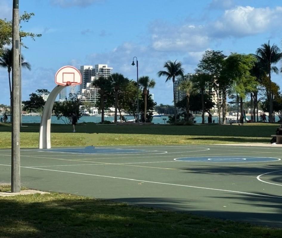 1 dormitorio propiedad comercial en venta en Miami, Miami-Dade, Florida, USA № 613576