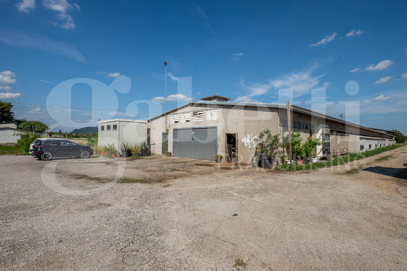 Almacén de 5 habitaciónes en Padua, Italy No. 289032