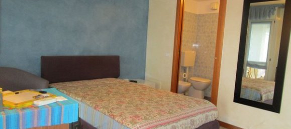 5 rooms Penthouse in Pesaro, Italy No. 126459 4