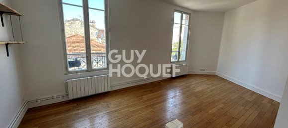 2 bedrooms Duplex in Seine-Saint-Denis, France No. 186798 3