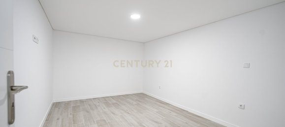 4 bedrooms Villa in Almada, Portugal No. 208927 17