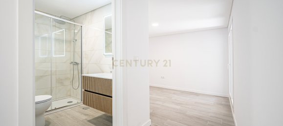 4 bedrooms Villa in Almada, Portugal No. 208927 18