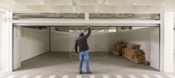 3 bedrooms Apartment in Porto, Portugal No. 94330 26