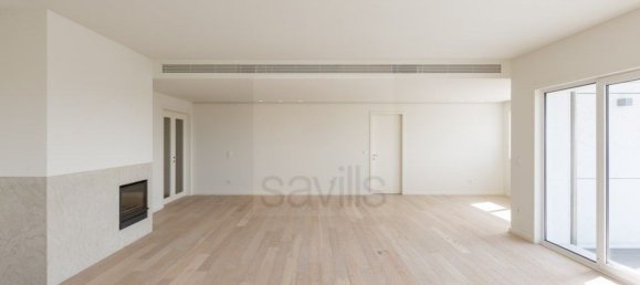 3 bedrooms Apartment in Porto, Portugal No. 94330 4