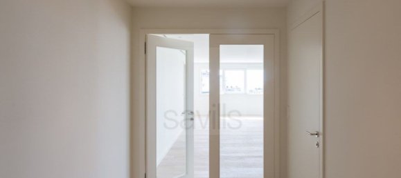 3 bedrooms Apartment in Porto, Portugal No. 94330 3